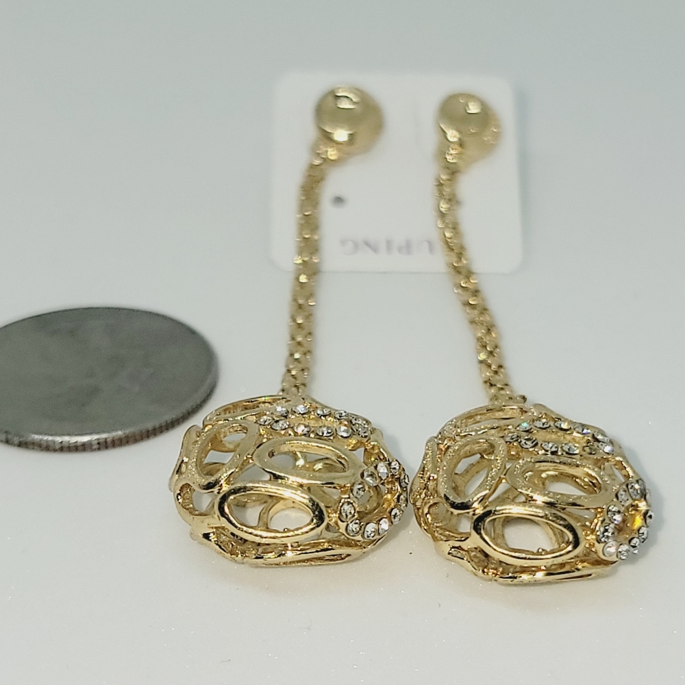 Dangling Earring - Picture 2 of 5